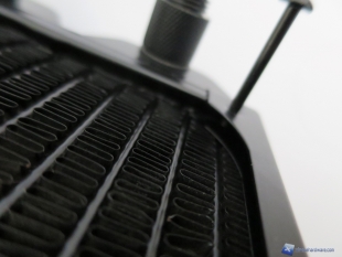 Alphacool-Eisberg-120-Screw